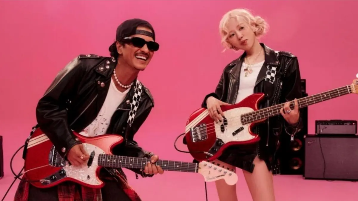 'APT' cán mốc 2,1 tỷ views nhanh thứ 4 lịch sử